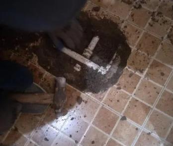 柳州卫生间漏水维修公司为您分享下卫生间渗水如何处理及注意事项